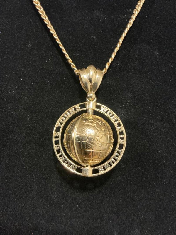 CADENA CUBANA CON DIJE DEL PLANETA TIERRA MOBIL