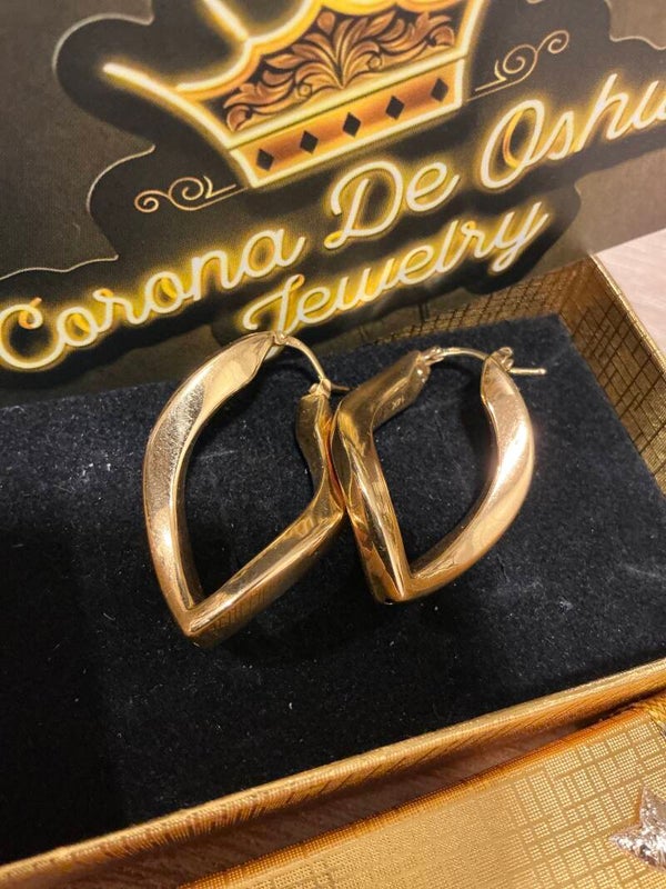 ARGOLLAS SEMI TORCIDAS 14K