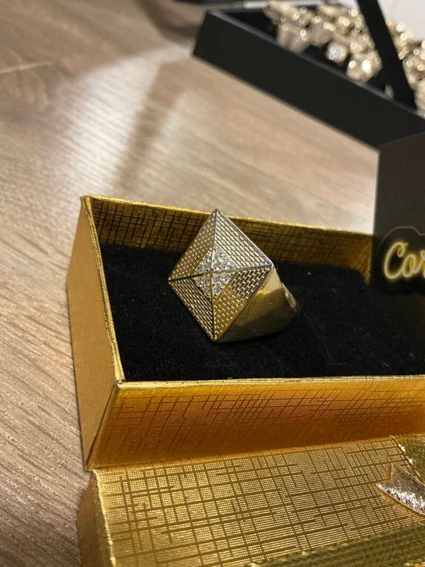 ANILLO 10K ESTILO ROCETA