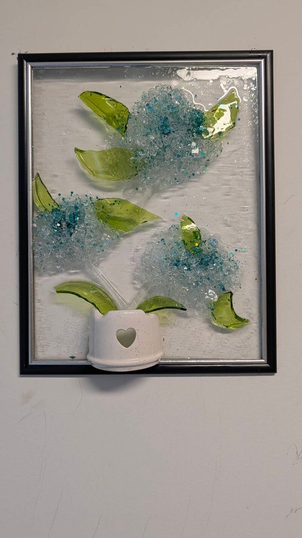 3D Crushed Glass Hydrangea Wall Art – Framed Blue & White Floral Resin Decor
