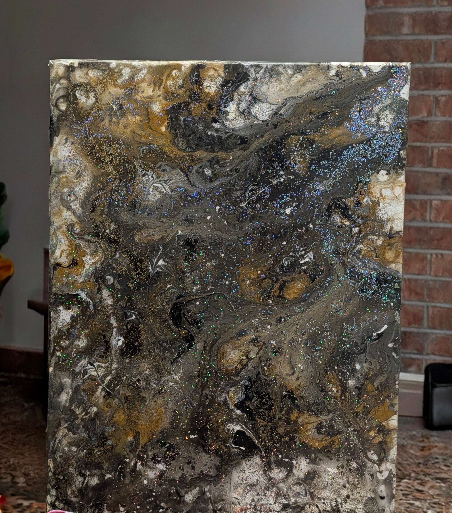 mesmerizing abstract wall art