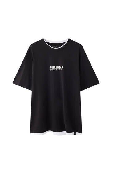 T-shirt pulls and bear