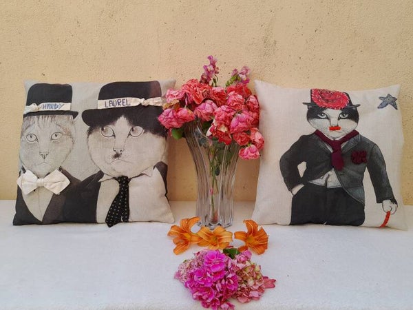 Susan Herbert ciné cats chats 2 housses de coussin lin broderies