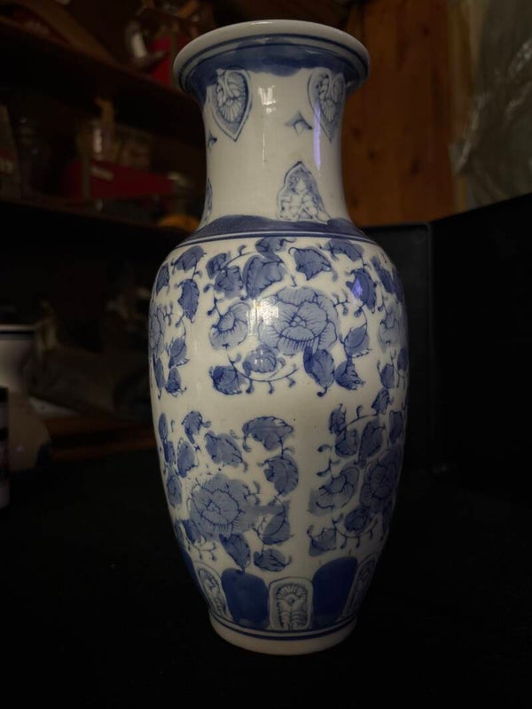 Vase with blue picture