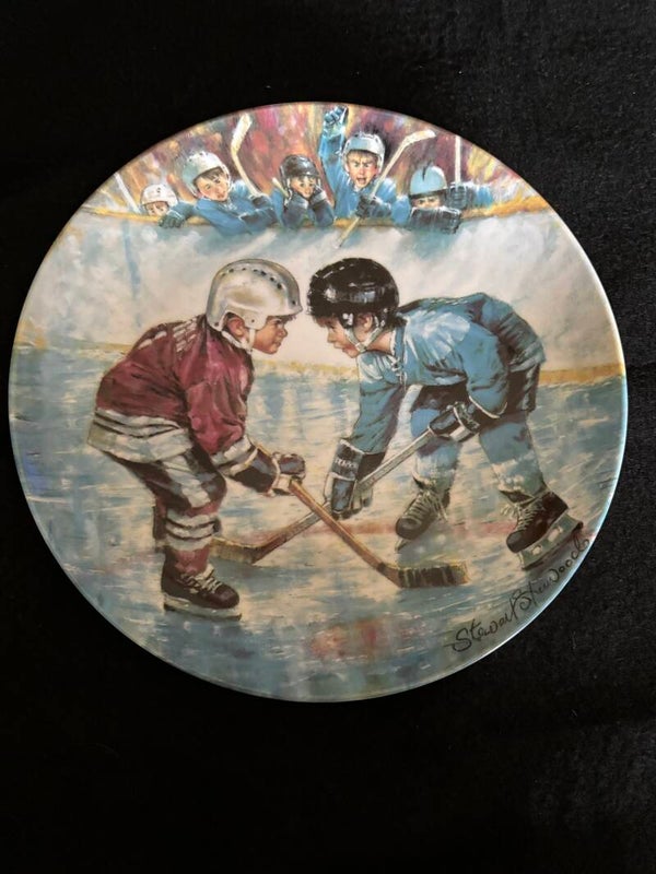Collectors Plate: The Face Off