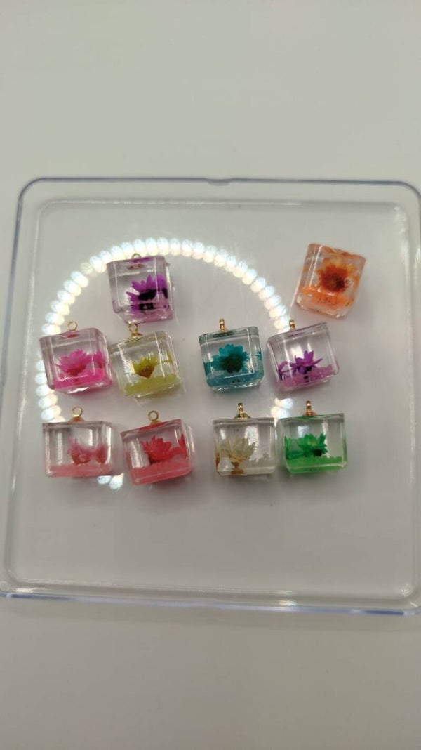 #31 Dangle Beads Blumen 10 Stück