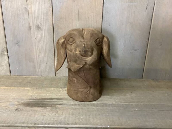 Houten hondenkop