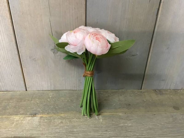 Bosje ranonkels roze