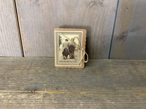 Zeep in doosje “heel veel liefs voor jullie”