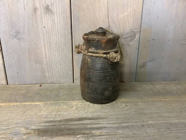 Nepalese vaas met deksel 3