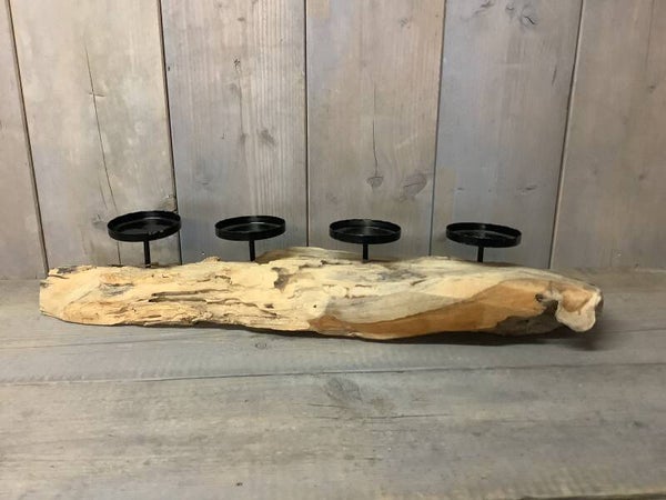 Houten stronk met 4 kandelaars