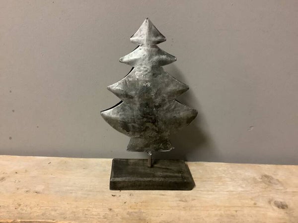 Ijzeren kerstboom op  voet