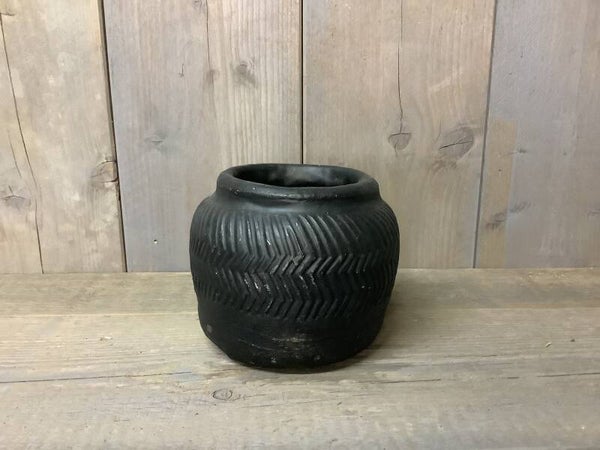 Stenen pot zwart