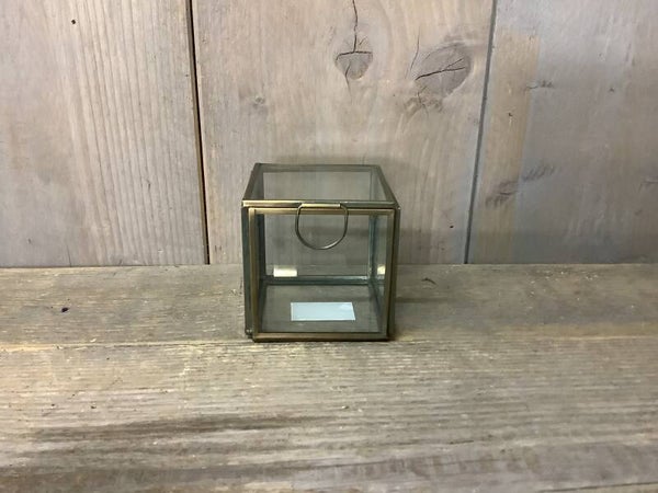 Glazen doosje met deksel goud