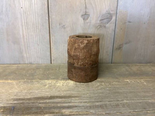 Houten kandelaar met ijzer 1