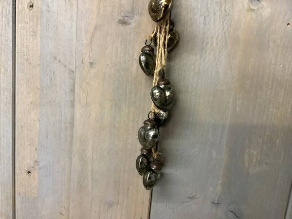 Glazen hartjes aan touw zwart/zilver