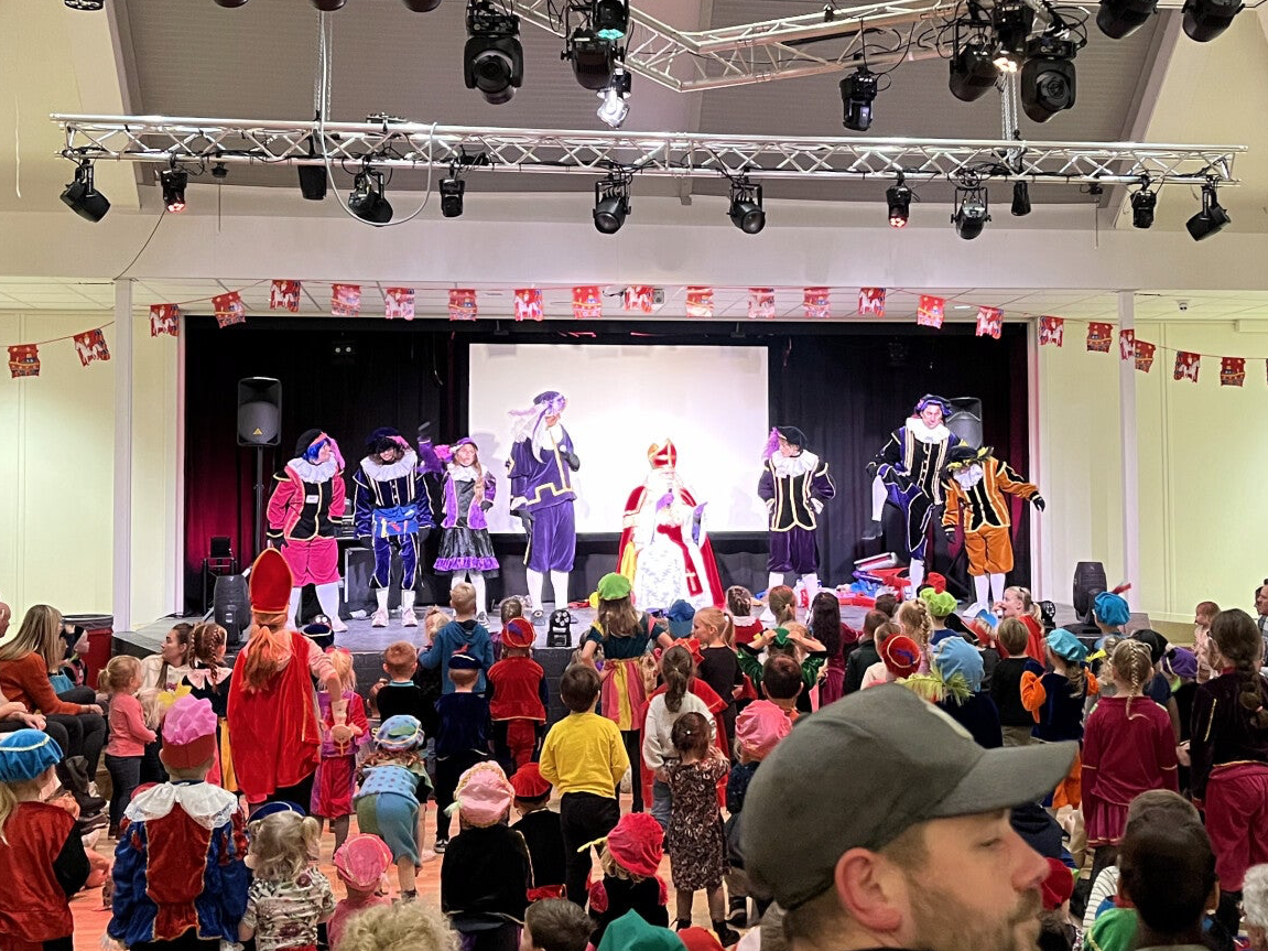 Feeststemming op een middelbare school