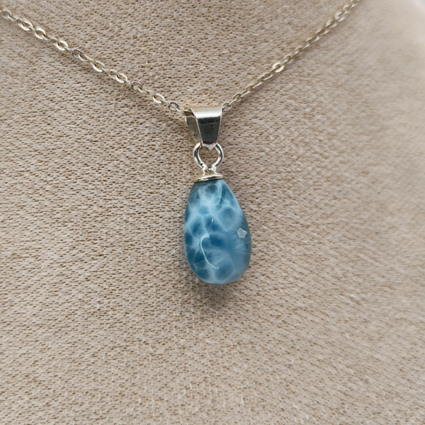 Hanger Larimar AAA 3