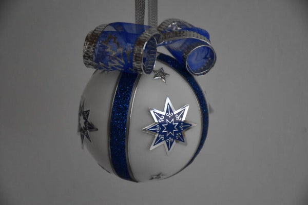 Weihnachtskugel weiß "blau / silber"   cs2687