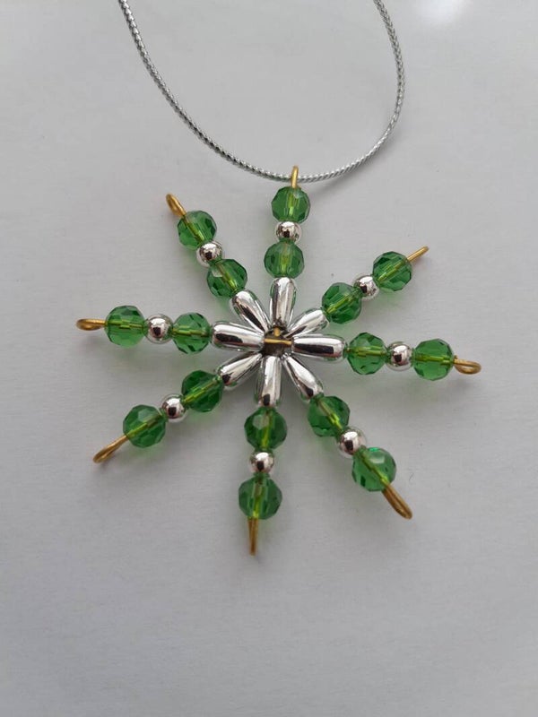 Perlenstern "grün"   cs702