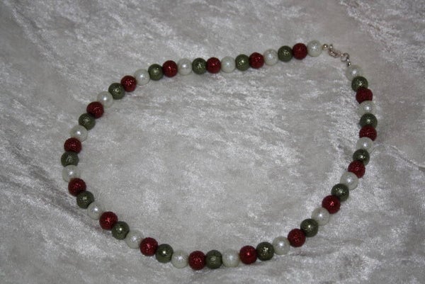 Kette "weinrot / grün / weiß"   K19