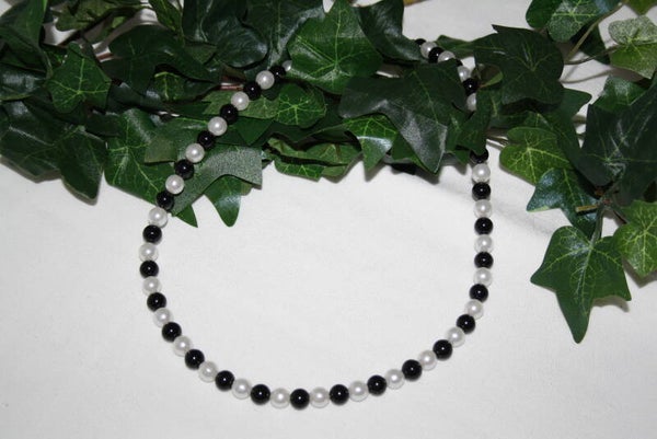 Kette "schwarz / weiß"   K52