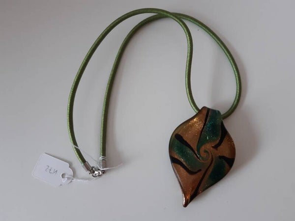 Kette "mit Glasanhänger"   K72