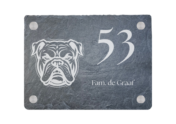 Bulldog Naambord – Leisteen Naambord met Naam en Huisnummer