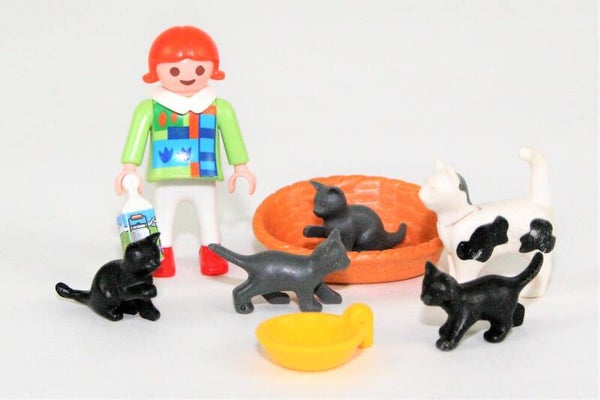 Playmobil Meisje met poezen in mand 3336