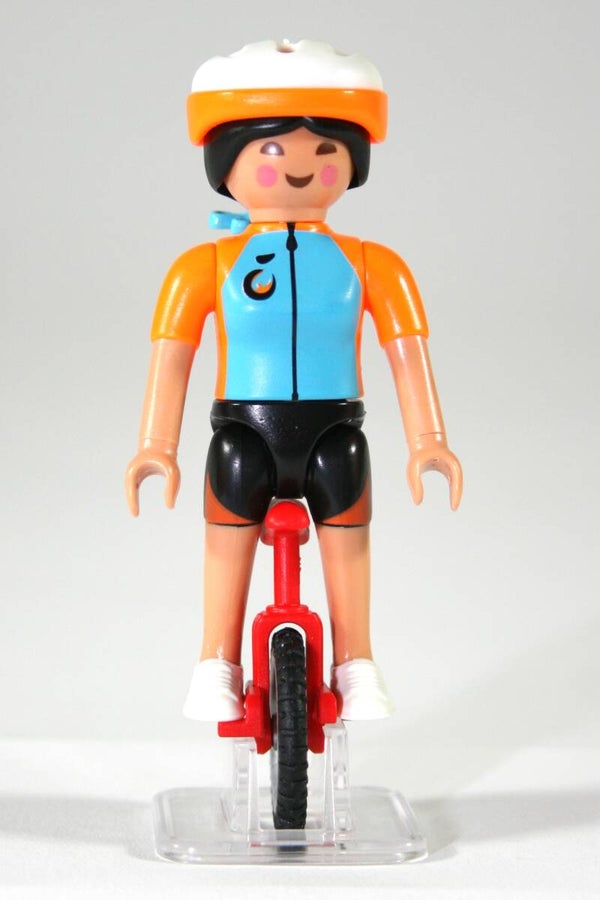 Playmobil Dame op eenwieler k 70940 n serie 24