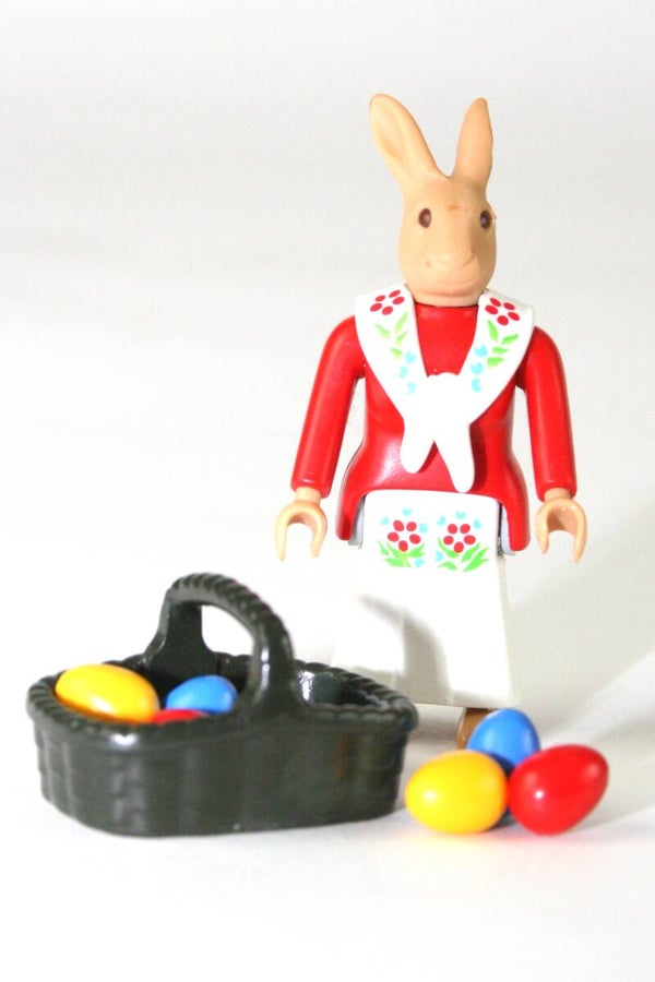 Playmobil Paashaas dame k5597h serie 8