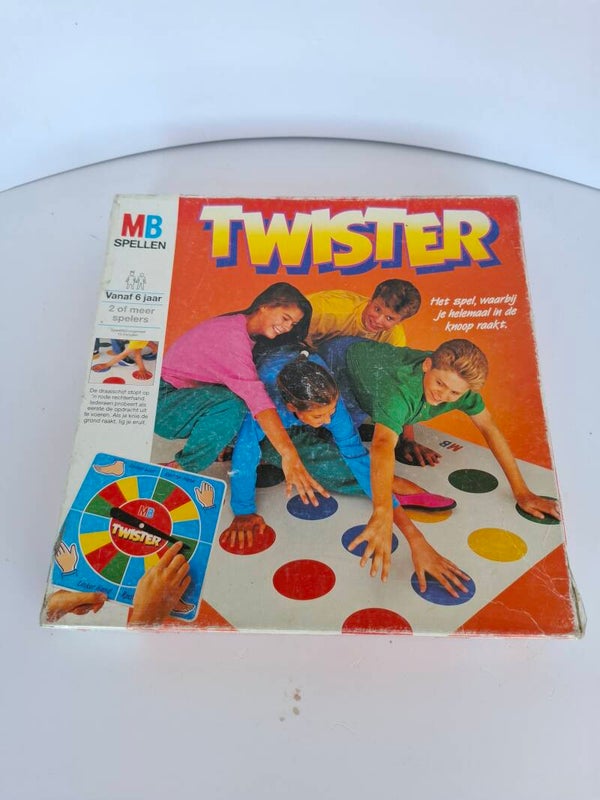 3169 Bordspel Twister MB