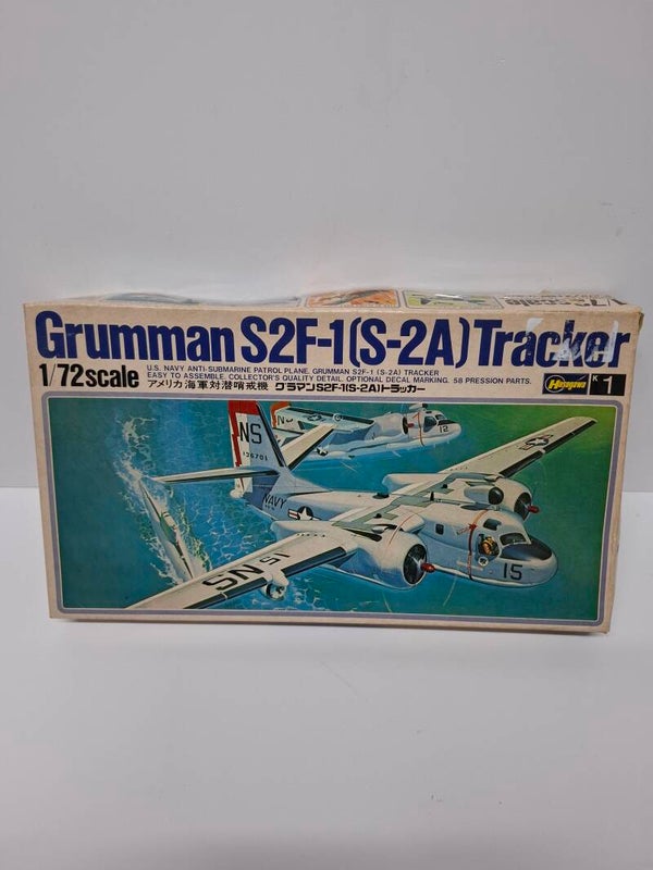 7#3279 modelbouwdoos van de Hasegawa Grumman S2F-1 (S-2A) Tracker op schaa