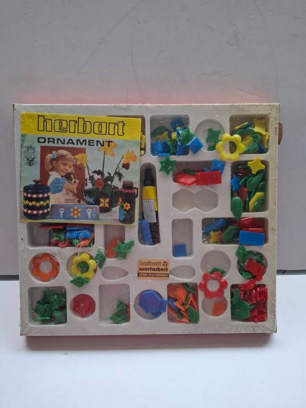 2#3317 Herbart ornament