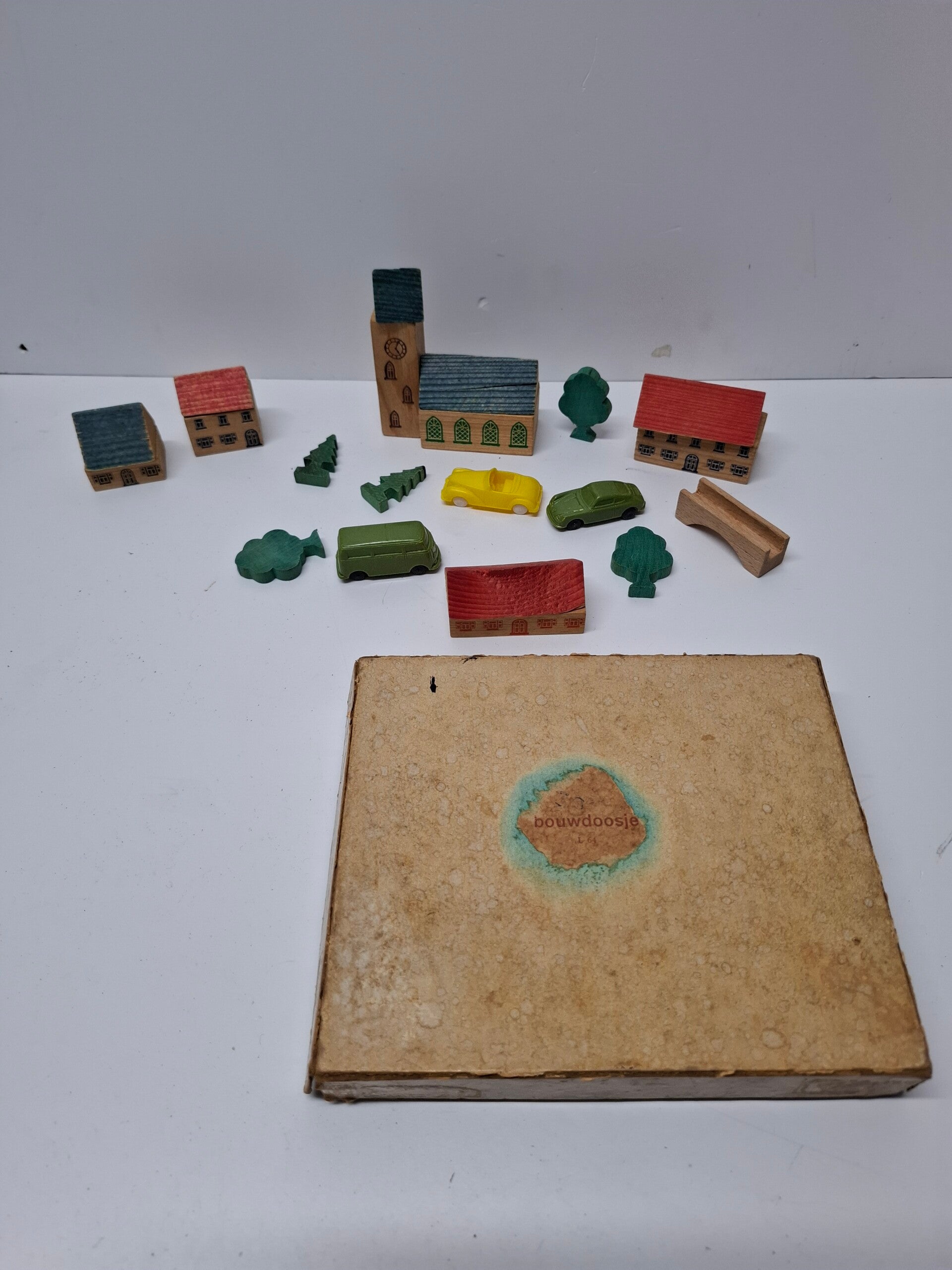 1#2825 houten bouwdoosje