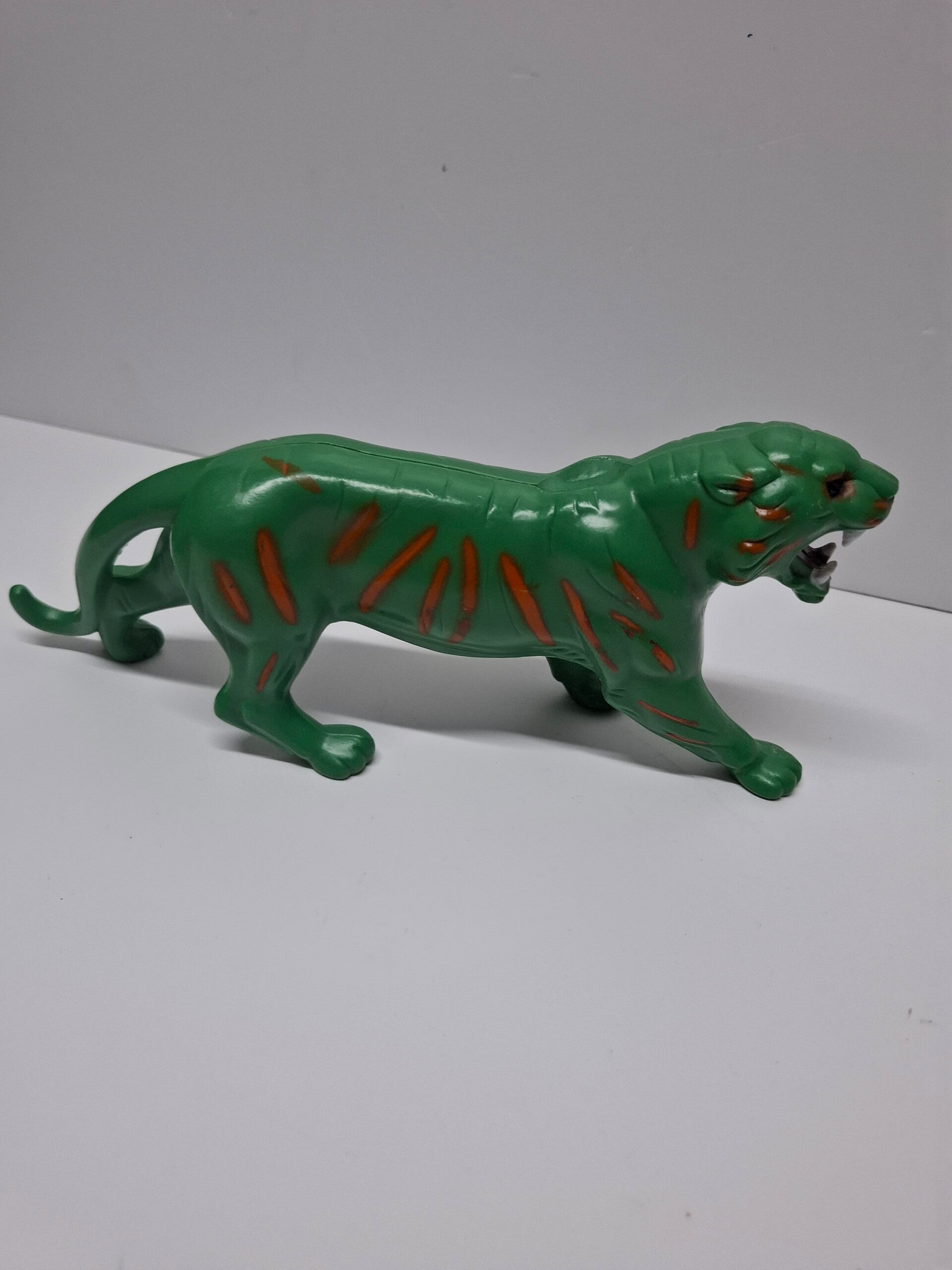 2#3058 action figure He-man Battle cat