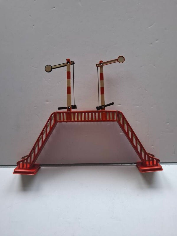 1#3504 Seinpalen op brug van blik schaal.0