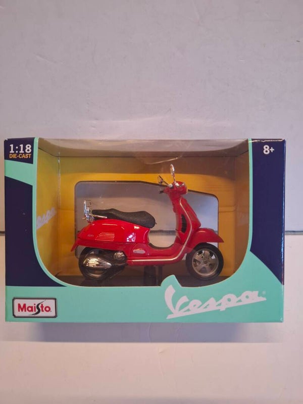 5#.DN186 Vespa GTS 300 1:18 Model Maisto