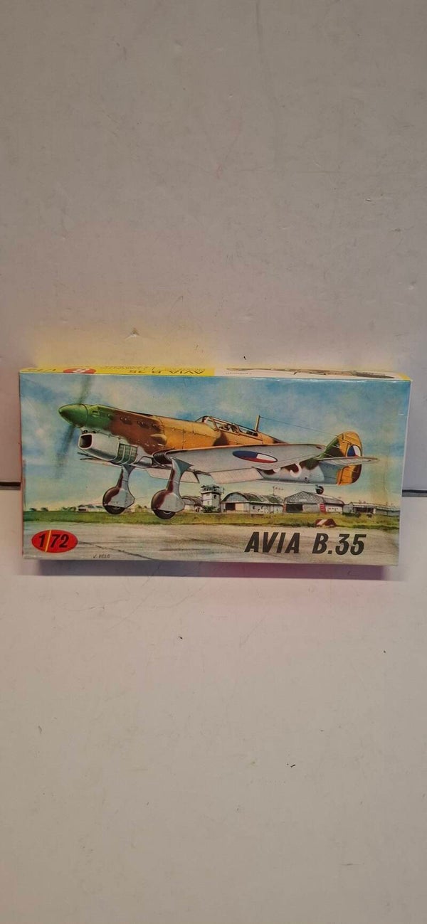 7#4005 Bouwdoos vliegtuig Avia B35