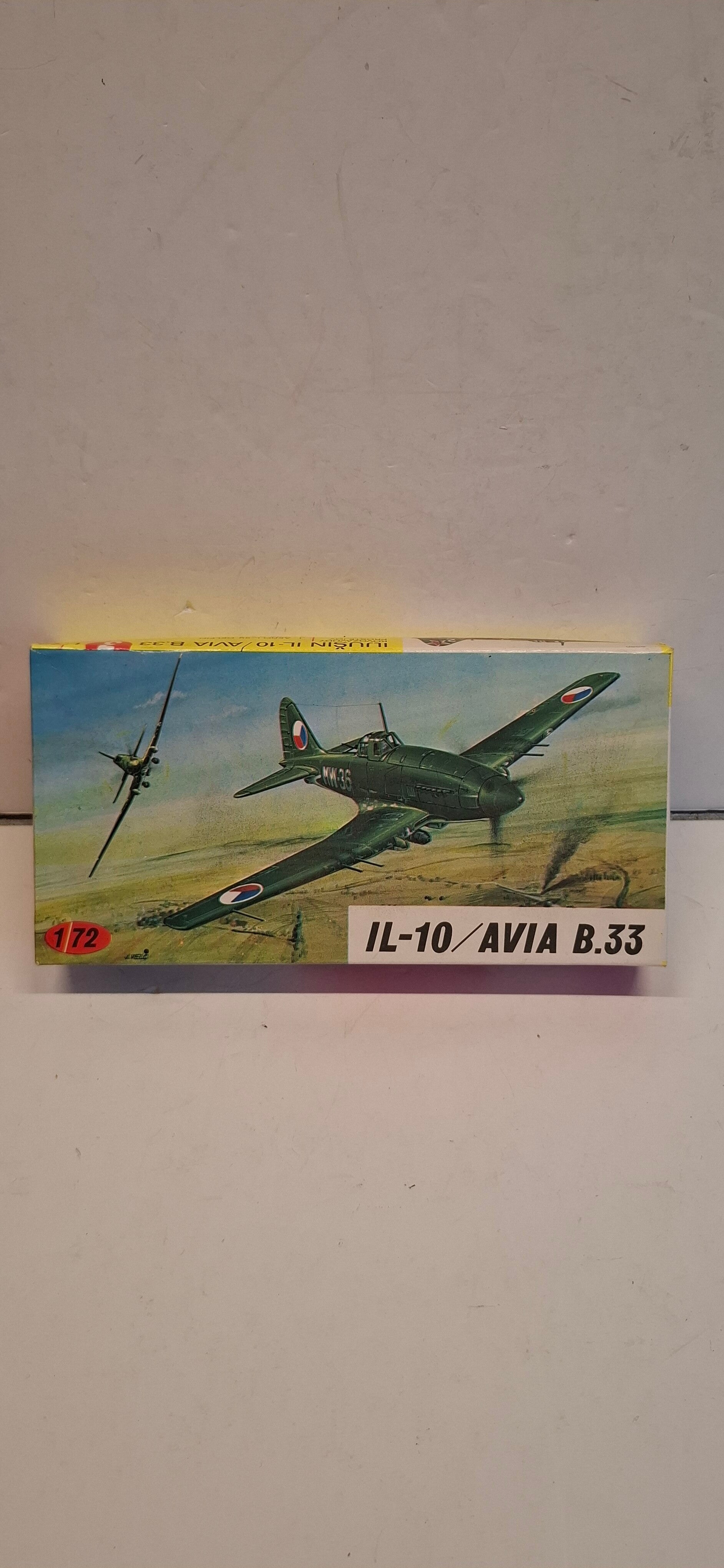 7#4008 bouwdoos vliegtuig Iljoesjin Il-10 / Avia B.33