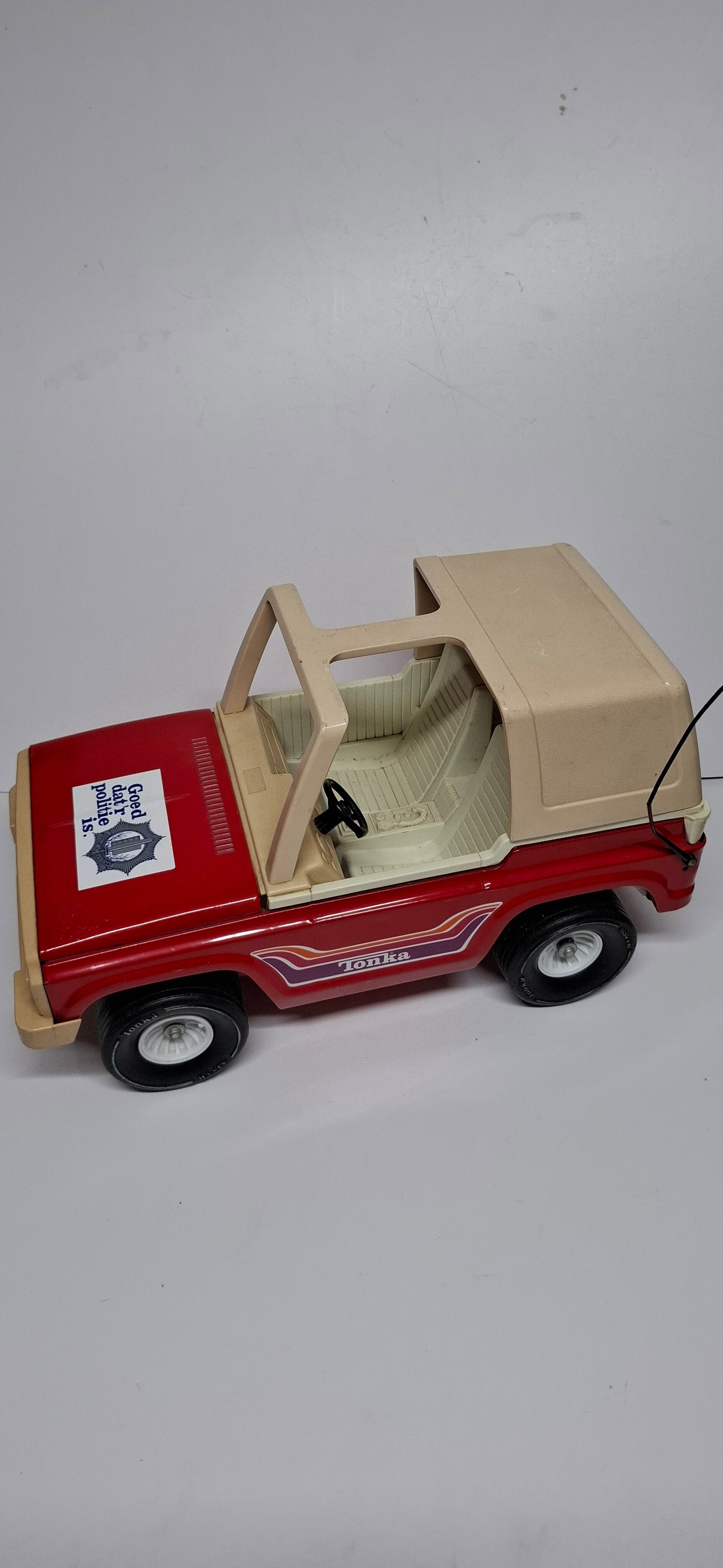 2#4146 Tonka Jeep Bronco rood
