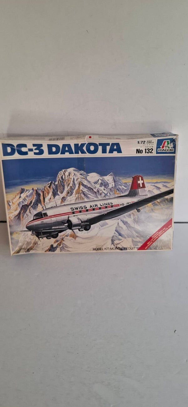 7#4184 Dc-3 Dakota vliegtuig, Italeri