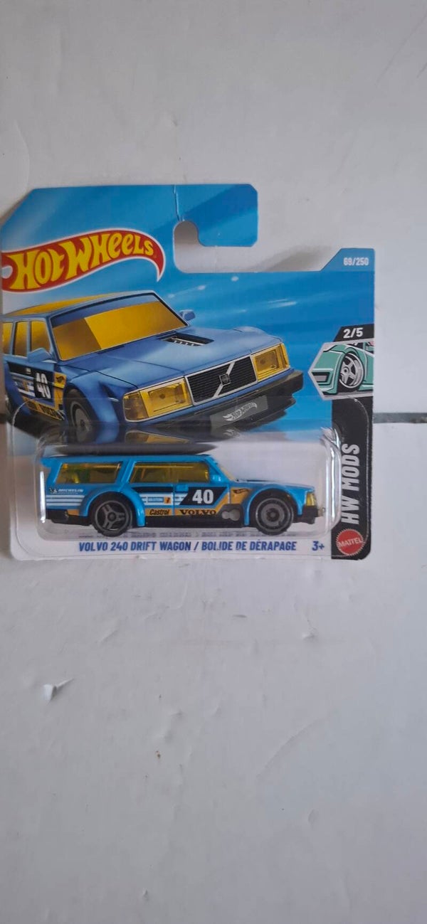 DN237 Hotwheels Volvo 240