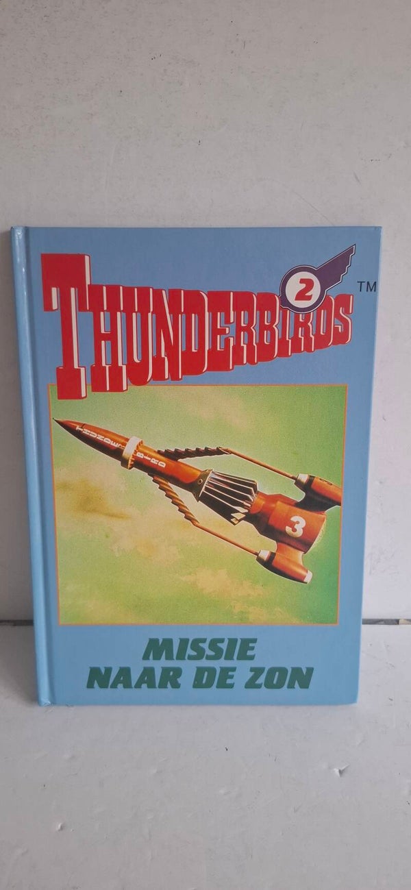 4222 Thunderbirds boek missie naar de zon