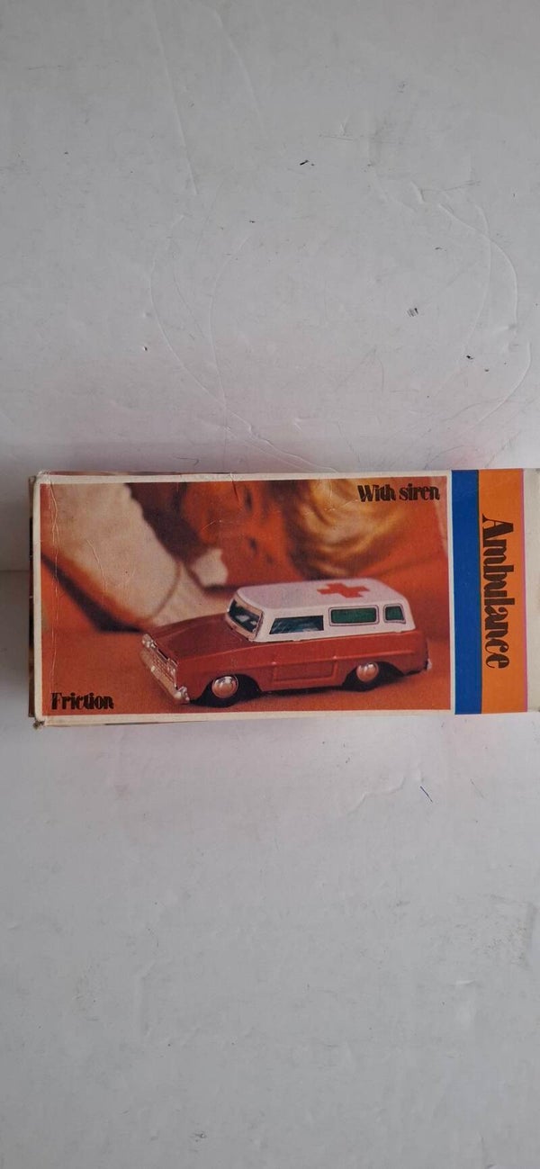 4617 Blikken Ambulance in doos