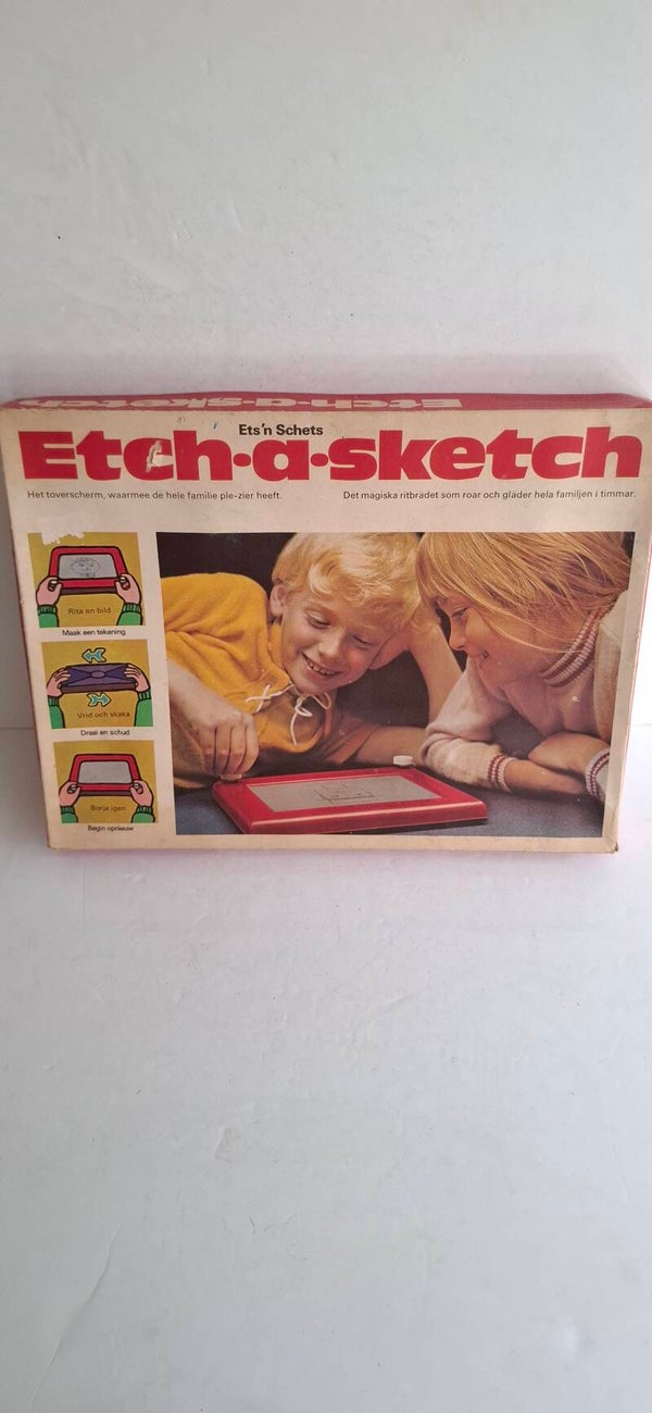 2#4621 Ets en schets, etch a sketch