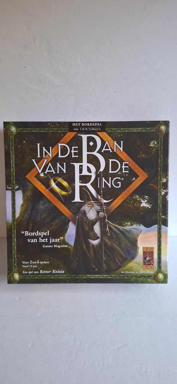 4687 Bordspel, in de ban van de ring