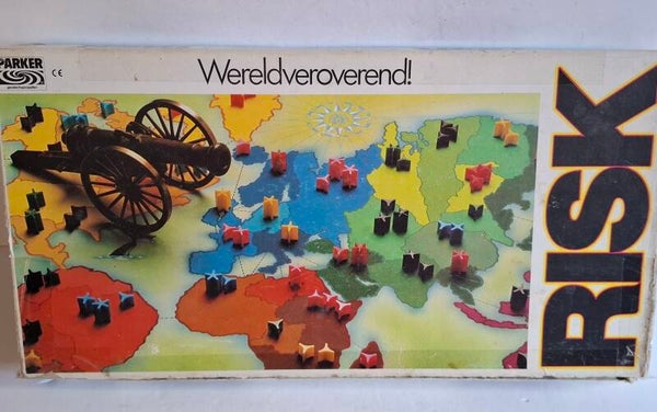 4695 Vintage bordspel Risk Parker witte doos