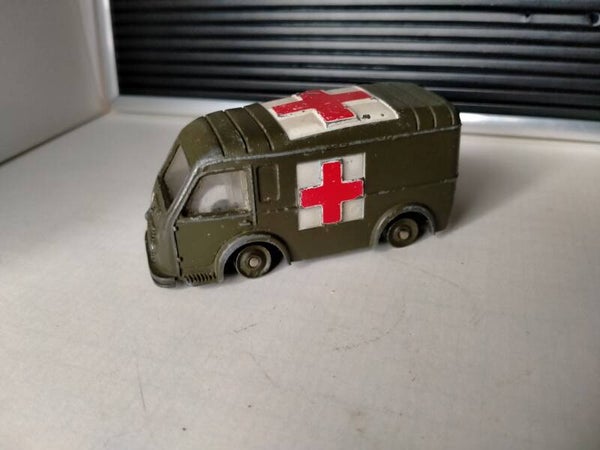 5#1032 Dinky Toys Ambulance