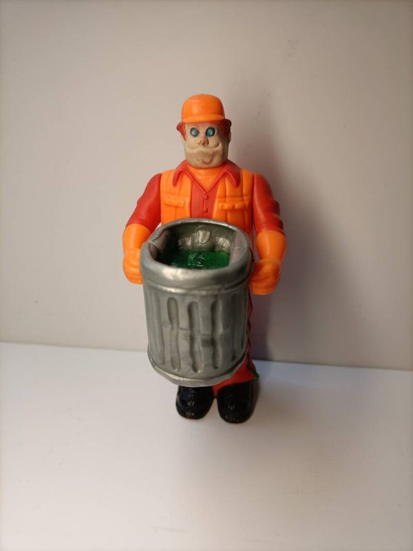 GB04-1 Vintage The Real Ghostbusters The trash can man Kenner